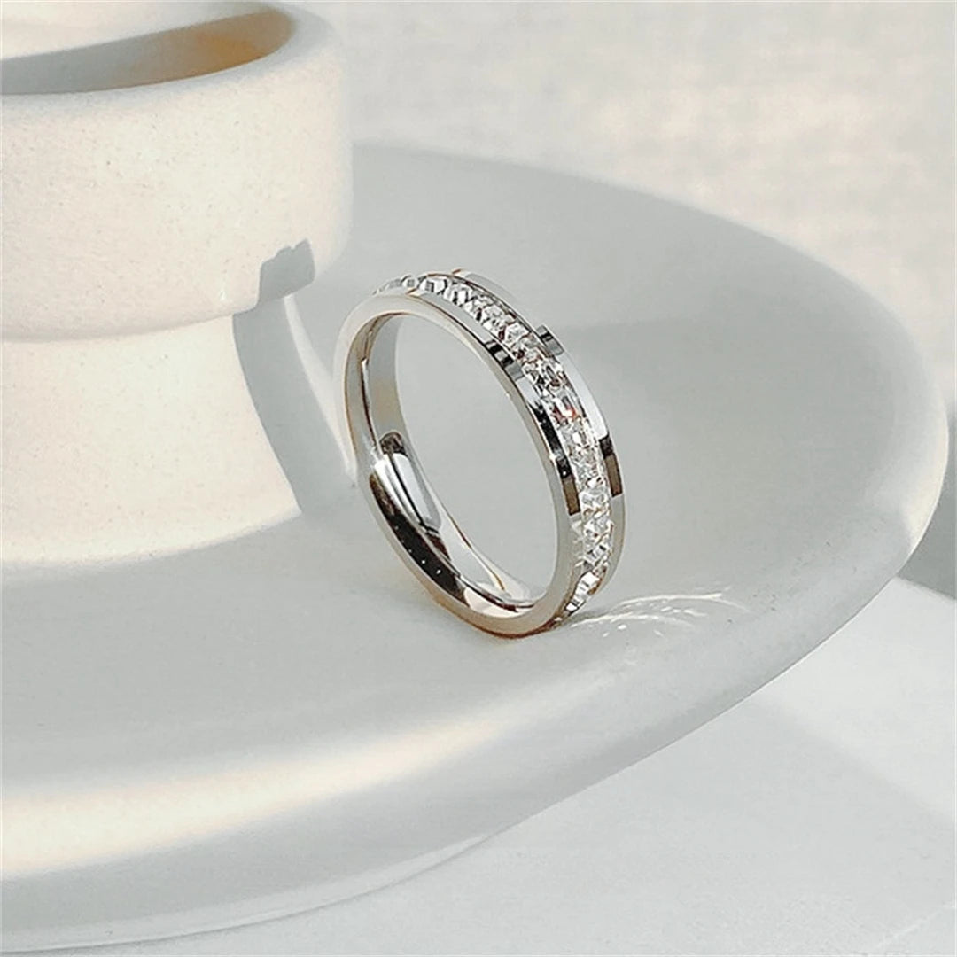 Women's Romantic Engagement ring